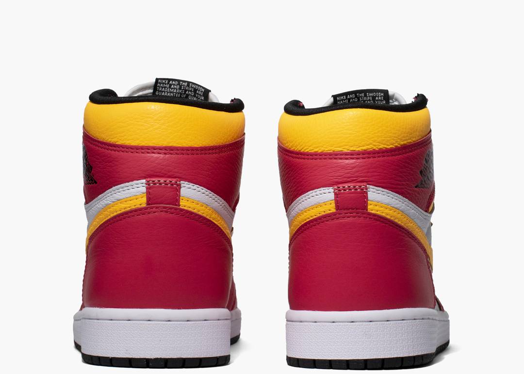 Air Jordan 1 Retro High OG "Light Fusion Red"