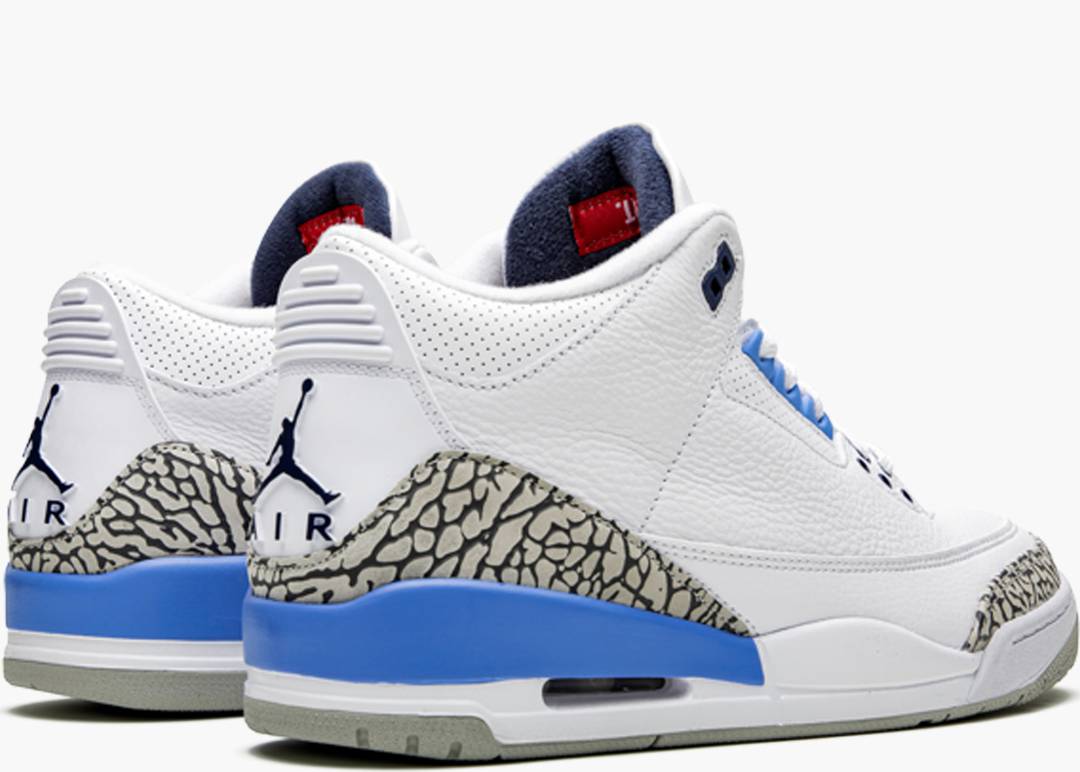 Air Jordan 3 Retro UNC