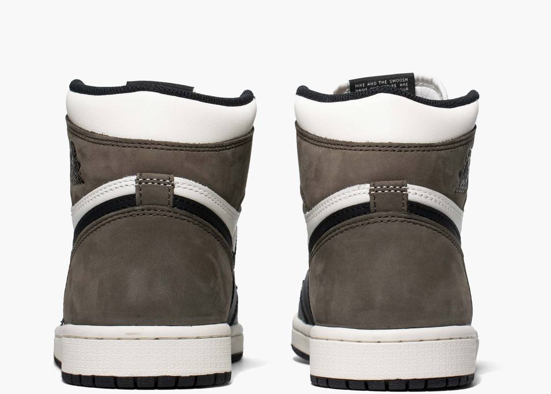 Air Jordan 1 Retro High "Dark Mocha"