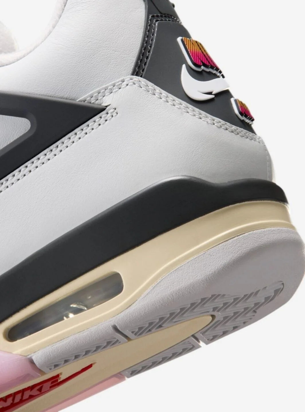 Air Jordan 4 Retro "Comic"