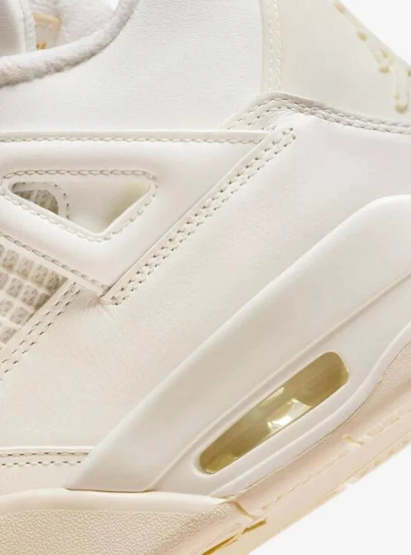 Air Jordan 4 Retro “Metallic Gold”