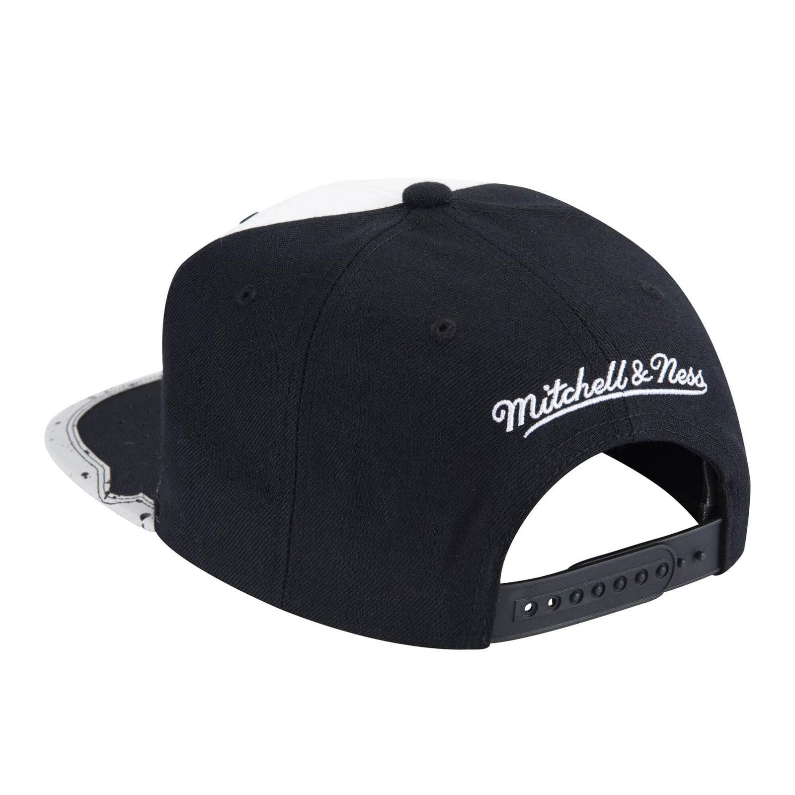 Mitchell & Ness Chicago Bulls Day One White Cement Snapback